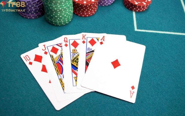 Lý do vì sao tựa game bài Kings poker thu hút đông đảo người chơi