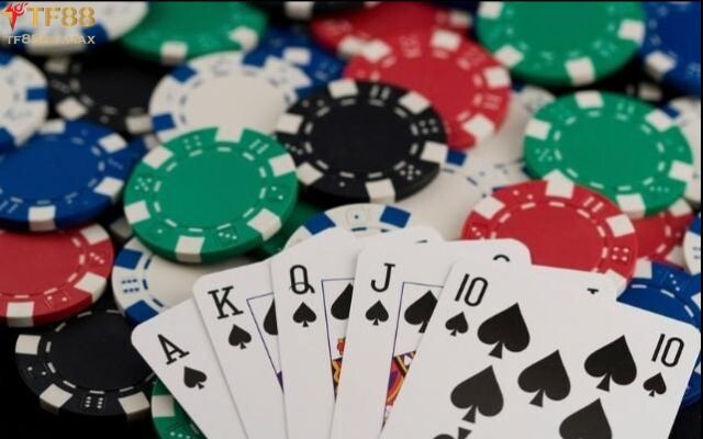 Cách chơi V8 Poker 